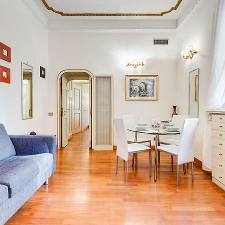 Elegant Apartment Rom Exteriör bild