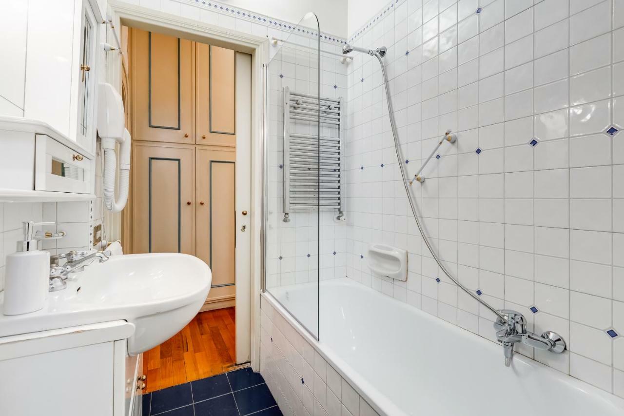 Elegant Apartment Rom Exteriör bild